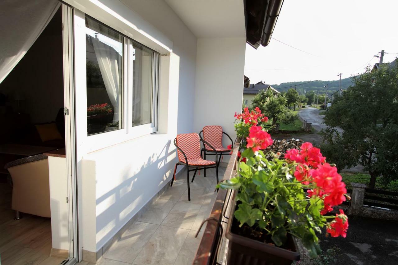 Apartament Apartman Ana Otočac Zewnętrze zdjęcie