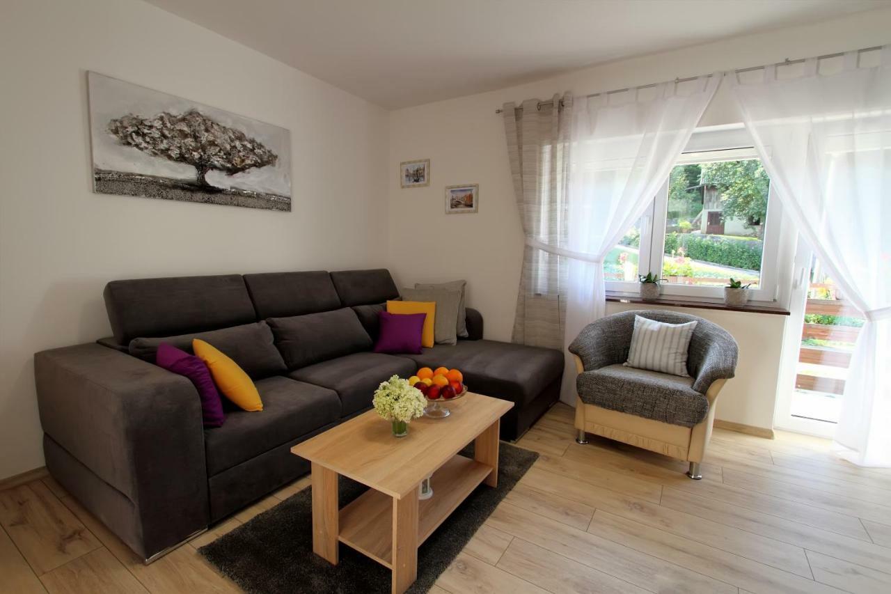 Apartament Apartman Ana Otočac Zewnętrze zdjęcie