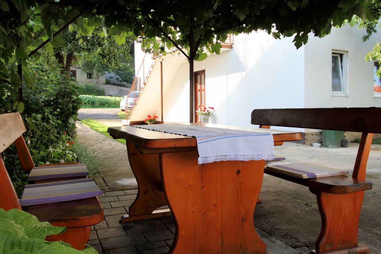 Apartament Apartman Ana Otočac Zewnętrze zdjęcie