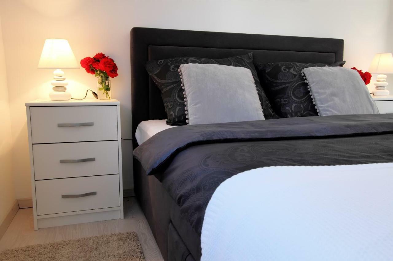 Apartament Apartman Ana Otočac Zewnętrze zdjęcie